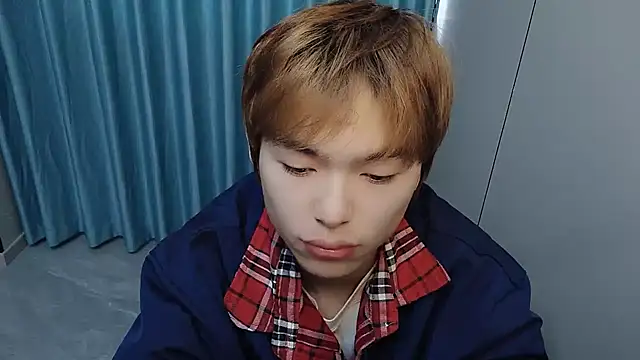 xiaottt1918 online show from April 2, 2026, 7:17 am