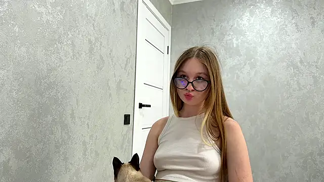 Snapshot of diana_fashion chatting on June 18, 2026, 11:25 am diana fashion online show from June 18, 2026, 11:25 am