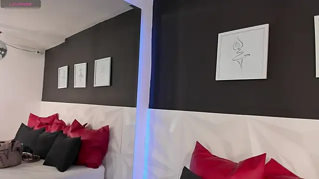 Snapshot of scarlet_castro chatting on October 3, 2025, 4:48 pm scarlet castro online show from October 3, 2025, 4:48 pm