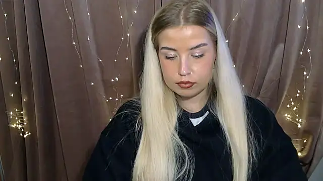 Snapshot of KristyHoney chatting on December 12, 2024, 9:48 pm KristyHoney online show from December 12, 2024, 9:48 pm