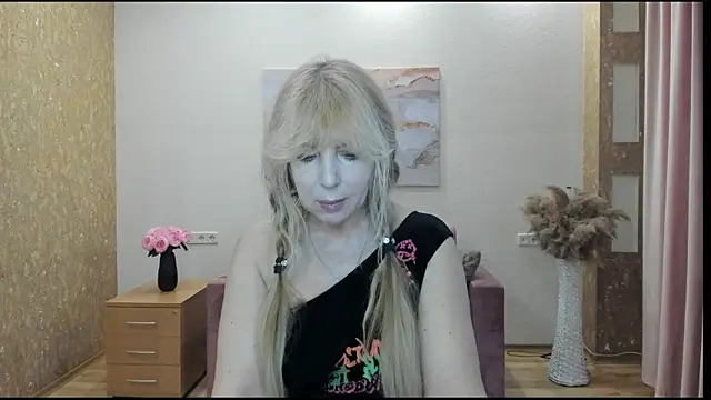 Anna Diax online show from April 4, 2026, 12:13 pm