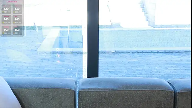 AnnaSiren online show from March 14, 2025, 6:42 am