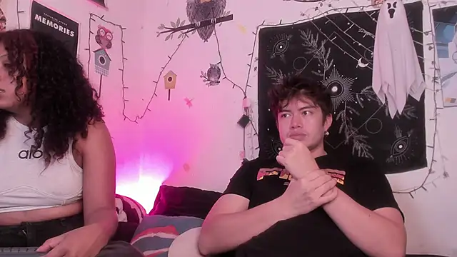 hothoneychile online show from November 25, 2025, 3:01 pm