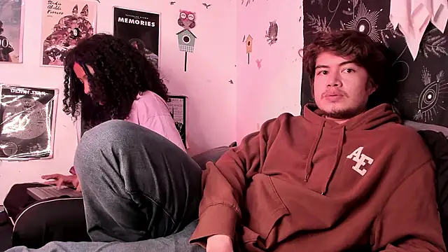 hothoneychile online show from February 16, 2026, 2:29 am