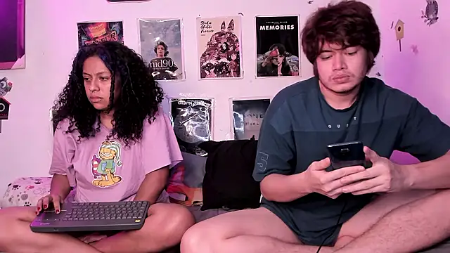 hothoneychile online show from March 4, 2026, 3:45 am