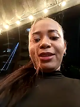 Snapshot of cindy_damm chatting on December 28, 2024, 3:37 am cindy damm online show from December 28, 2024, 3:37 am