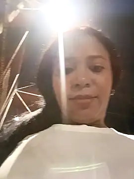 Snapshot of cindy_damm chatting on January 1, 2025, 5:33 am cindy damm online show from January 1, 2025, 5:33 am