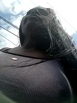 Snapshot of cindy_damm chatting on January 8, 2025, 5:15 pm cindy damm online show from January 8, 2025, 5:15 pm