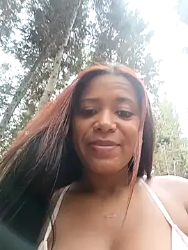 Snapshot of cindy_damm chatting on February 18, 2025, 6:37 pm cindy damm online show from February 18, 2025, 6:37 pm