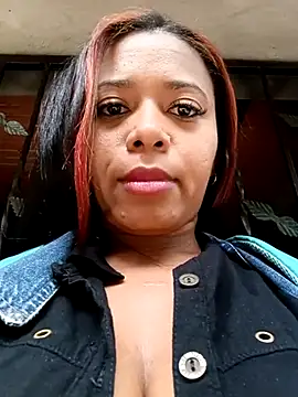 Snapshot of cindy_damm chatting on March 13, 2025, 9:37 pm cindy damm online show from March 13, 2025, 9:37 pm