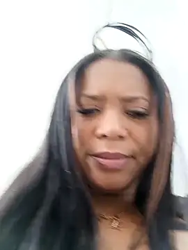 Snapshot of cindy_damm chatting on October 14, 2025, 8:42 pm cindy damm online show from October 14, 2025, 8:42 pm