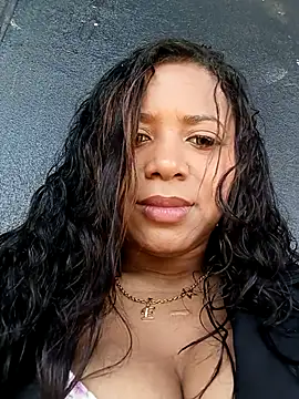 Snapshot of cindy_damm chatting on October 25, 2025, 6:57 pm cindy damm online show from October 25, 2025, 6:57 pm