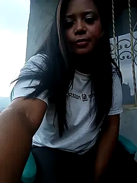 Snapshot of cindy_damm chatting on October 28, 2025, 10:45 pm cindy damm online show from October 28, 2025, 10:45 pm