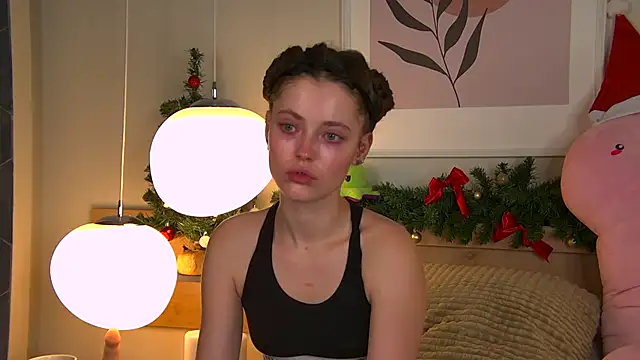 Snapshot of AshleyDouglas chatting on December 30, 2024, 5:04 am AshleyDouglas online show from December 30, 2024, 5:04 am