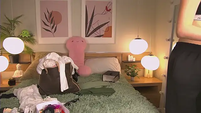 Snapshot of AshleyDouglas chatting on January 20, 2025, 4:21 am AshleyDouglas online show from January 20, 2025, 4:21 am