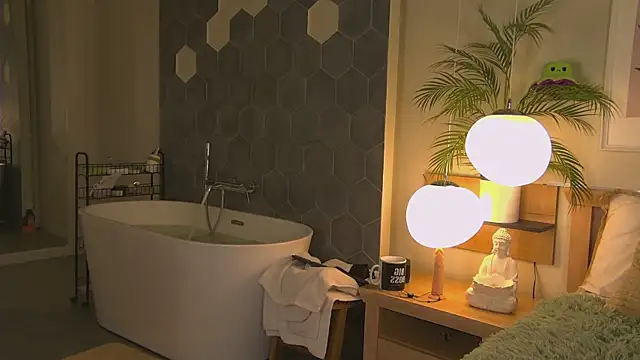 Snapshot of AshleyDouglas chatting on February 9, 2025, 4:57 am AshleyDouglas online show from February 9, 2025, 4:57 am