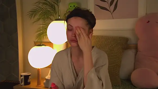 Snapshot of AshleyDouglas chatting on March 1, 2025, 4:26 am AshleyDouglas online show from March 1, 2025, 4:26 am