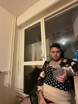 Snapshot of lope85540 chatting on December 10, 2024, 5:07 am lope85540 online show from December 10, 2024, 5:07 am