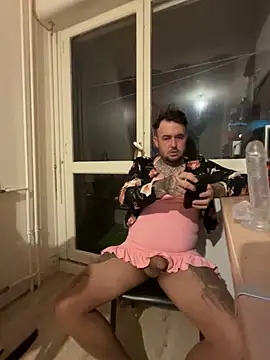 Snapshot of lope85540 chatting on October 15, 2025, 4:01 am lope85540 online show from October 15, 2025, 4:01 am