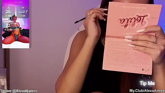 AlexaAimee online show from November 4, 2025, 4:33 am