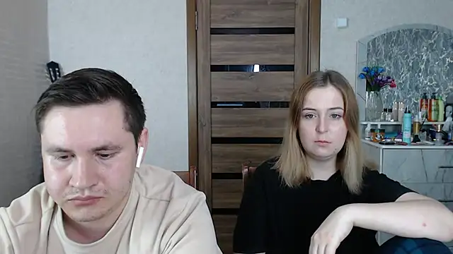 Snapshot of Kristy-Max chatting on February 12, 2025, 12:37 am Kristy-Max online show from February 12, 2025, 12:37 am