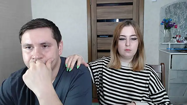 Snapshot of Kristy-Max chatting on February 18, 2025, 4:15 am Kristy-Max online show from February 18, 2025, 4:15 am