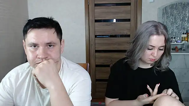 Snapshot of Kristy-Max chatting on February 21, 2025, 6:29 am Kristy-Max online show from February 21, 2025, 6:29 am