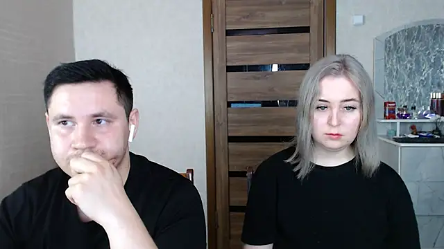 Snapshot of Kristy-Max chatting on February 23, 2025, 4:28 am Kristy-Max online show from February 23, 2025, 4:28 am