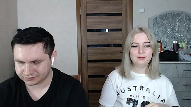 Snapshot of Kristy-Max chatting on March 4, 2025, 10:35 am Kristy-Max online show from March 4, 2025, 10:35 am