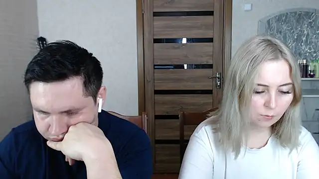 Snapshot of Kristy-Max chatting on March 5, 2025, 9:15 pm Kristy-Max online show from March 5, 2025, 9:15 pm