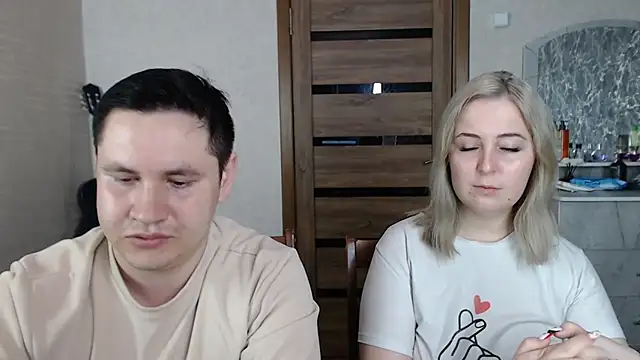 Snapshot of Kristy-Max chatting on March 6, 2025, 11:31 pm Kristy-Max online show from March 6, 2025, 11:31 pm