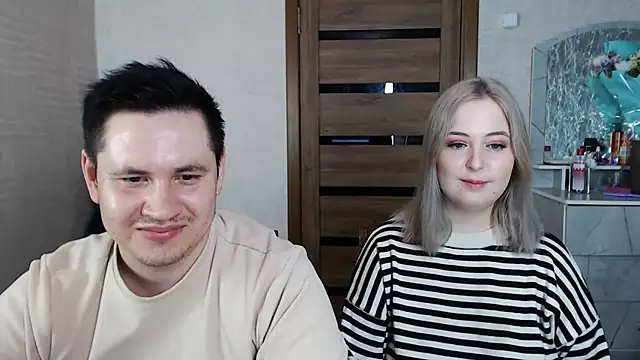 Snapshot of Kristy-Max chatting on March 12, 2025, 6:29 am Kristy-Max online show from March 12, 2025, 6:29 am