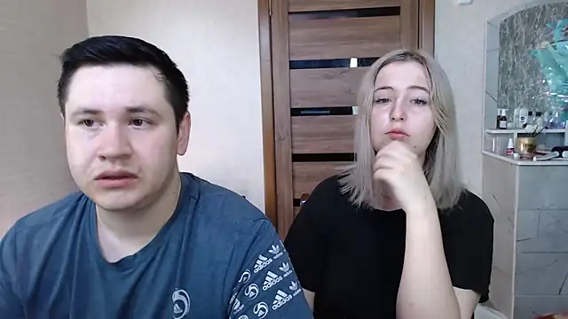 Snapshot of Kristy-Max chatting on March 18, 2025, 5:09 am Kristy-Max online show from March 18, 2025, 5:09 am