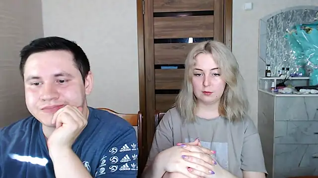 Snapshot of Kristy-Max chatting on March 19, 2025, 6:03 am Kristy-Max online show from March 19, 2025, 6:03 am