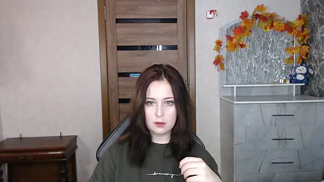 Snapshot of Kristy-Max chatting on October 17, 2025, 8:33 pm Kristy-Max online show from October 17, 2025, 8:33 pm