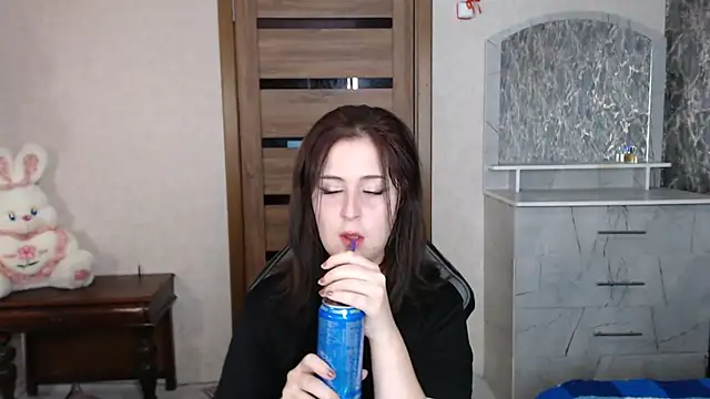 Snapshot of Kristy-Max chatting on October 19, 2025, 9:26 pm Kristy-Max online show from October 19, 2025, 9:26 pm