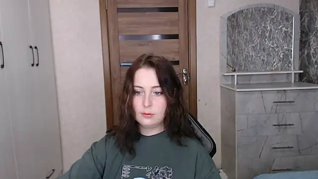 Snapshot of Kristy-Max chatting on November 24, 2025, 11:04 pm Kristy-Max online show from November 24, 2025, 11:04 pm