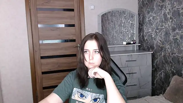 Snapshot of Kristy-Max chatting on December 21, 2025, 8:38 pm Kristy-Max online show from December 21, 2025, 8:38 pm