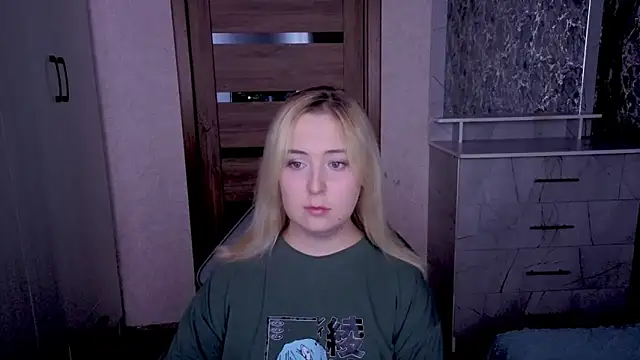 Kristy-Max online show from May 19, 2026, 2:18 am