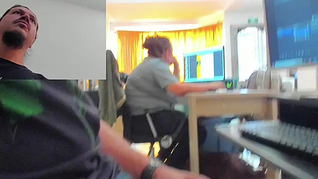 webothtwo online show from October 2, 2025, 5:42 pm