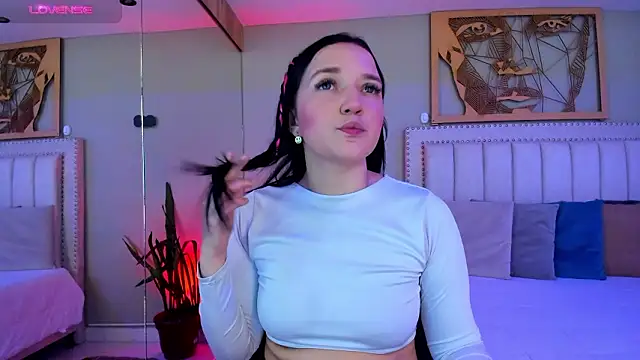  EmilyJireh  online show from March 5, 2026, 7:21 pm