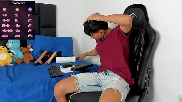 Snapshot of Tonny_twink_ chatting on February 7, 2026, 12:14 am Tonny twink online show from February 7, 2026, 12:14 am