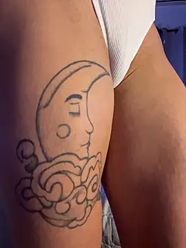 xMirana  online show from November 19, 2025, 8:25 am