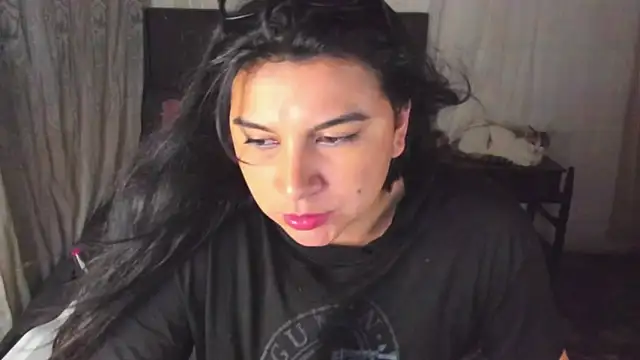 Snapshot of Judychase2 chatting on January 16, 2025, 12:02 am Judychase2 online show from January 16, 2025, 12:02 am