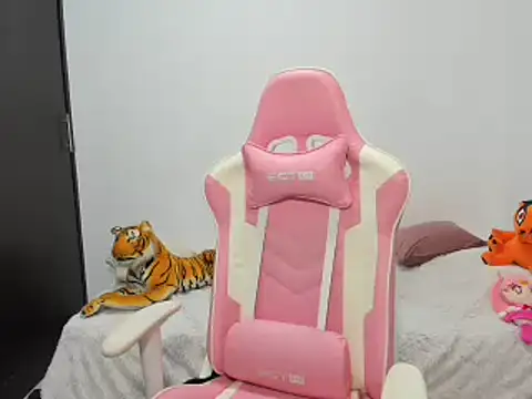 Snapshot of saori_9b chatting on January 18, 2025, 11:22 pm saori 9b online show from January 18, 2025, 11:22 pm