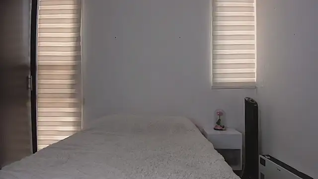 Snapshot of saori_9b chatting on September 14, 2025, 5:01 pm saori 9b online show from September 14, 2025, 5:01 pm