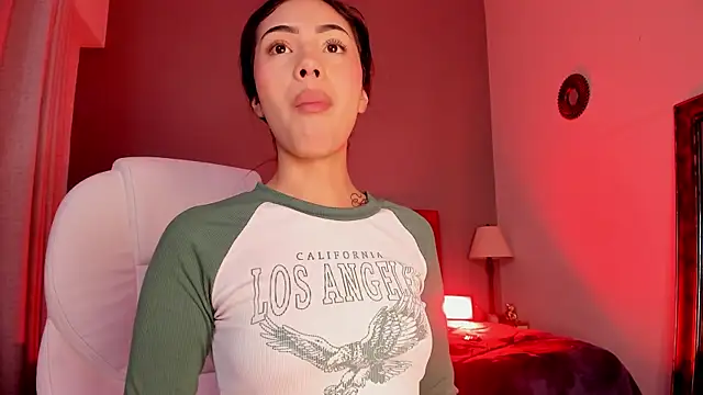 Giovanna oliveira online show from February 27, 2026, 6:35 am