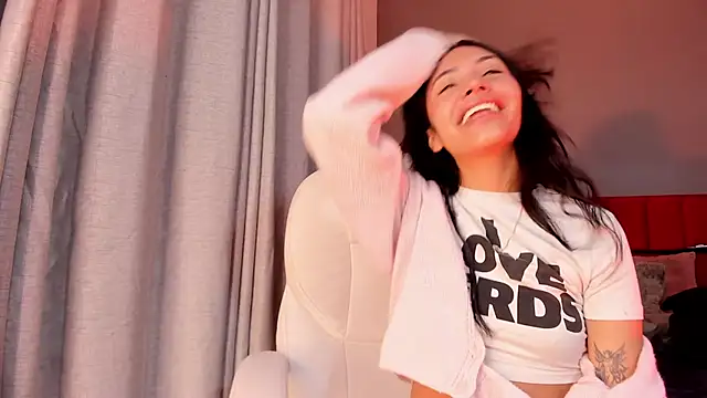 Giovanna oliveira online show from March 6, 2026, 3:14 am