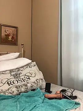 niccki3 online show from February 5, 2025, 6:56 am