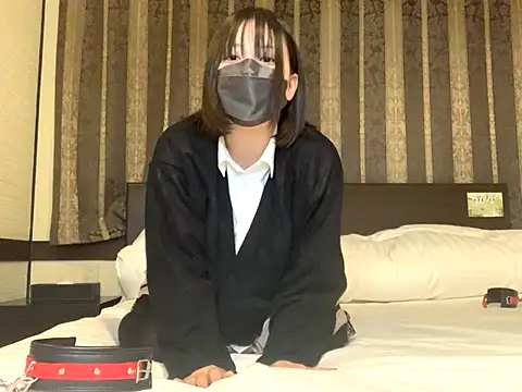 Snapshot of Angels1-2-3-4-5 chatting on December 3, 2024, 9:44 am Angels1-2-3-4-5 online show from December 3, 2024, 9:44 am